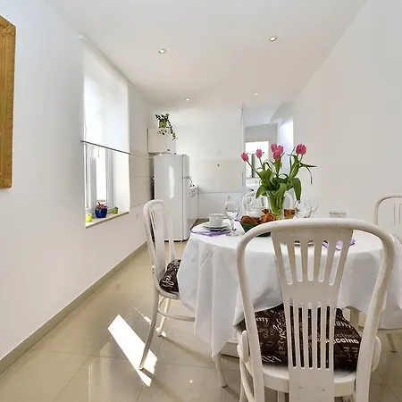 Luna Appartement *